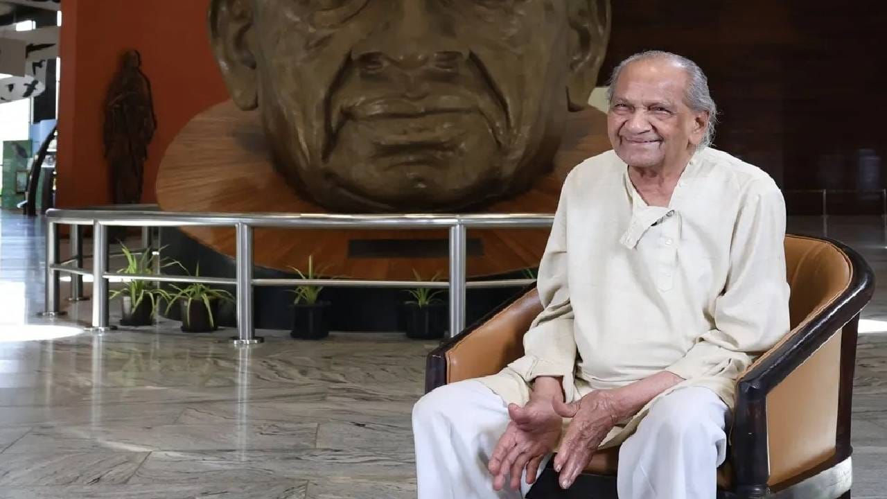 Ram Sutar : दगडांना जिवंत करणारा अवलिया शिल्पकार... एक होते राम सुतार ! Ram Sutar : दगडांना जिवंत करणारा अवलिया शिल्पकार... एक होते राम सुतार !