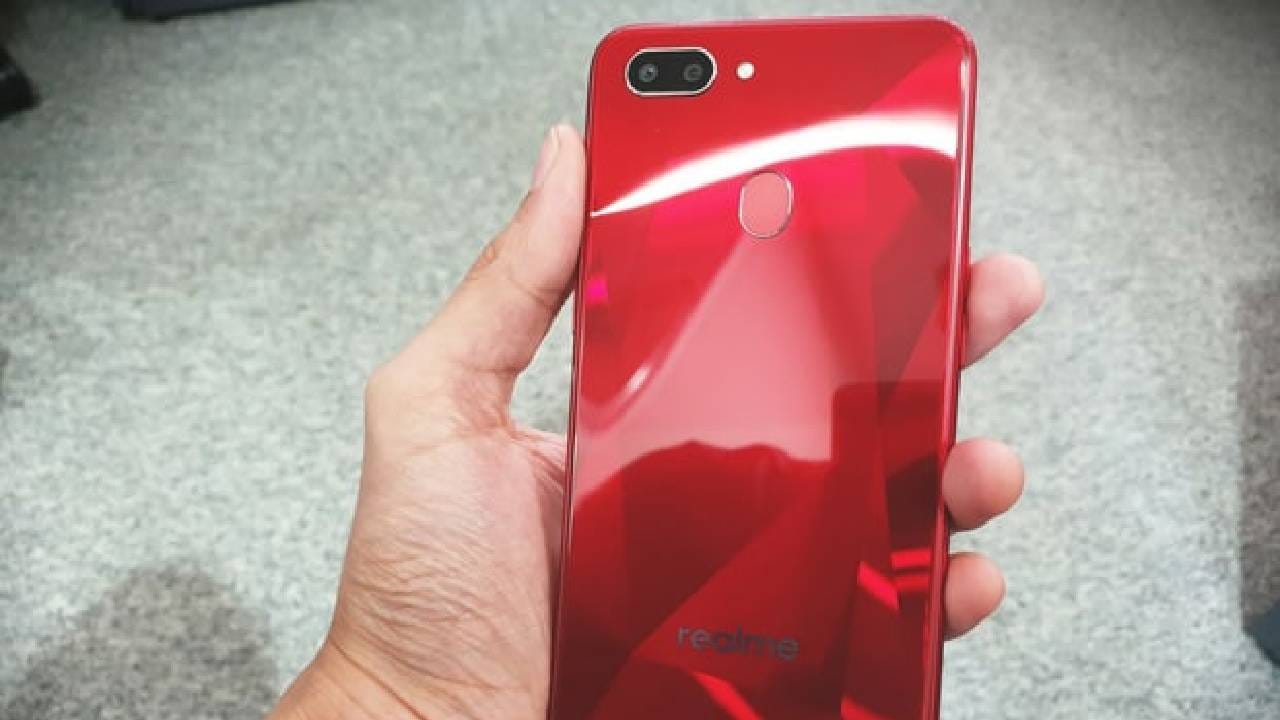 आता तुमच्या बजेटमध्ये खरेदी करा रियलमीचा स्वस्त 5G फोन, 7000mAh बॅटरी आणि VC कूलिंगसह झाला लाँच