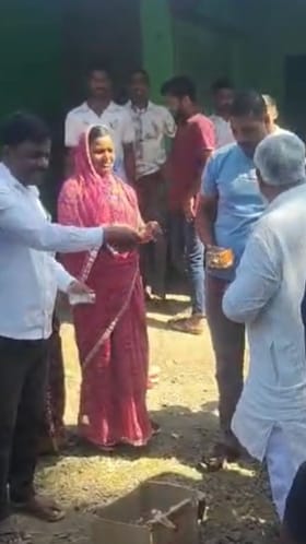 साताऱ्यातील जावळीत महिलांचा दारू धंद्यावर हल्लाबोल!.