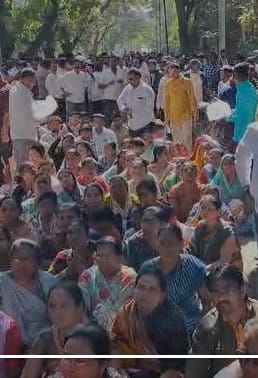 अल्पवयीन मुलीवर लैंगिक अत्याचार केल्याने सटाणा येथे नागरिकांचा भव्य मोर्चा.