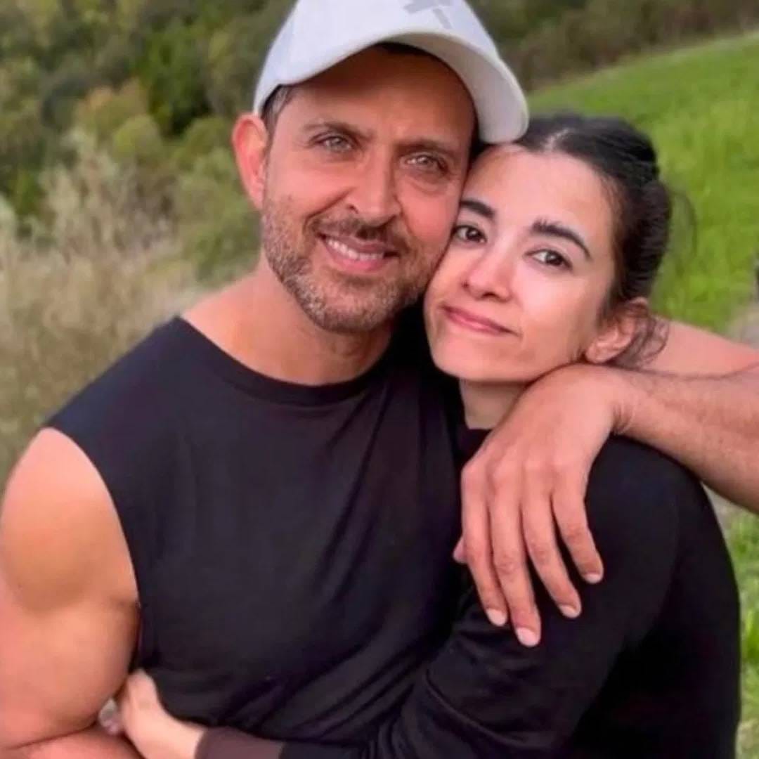 बॉलीवूडच स्टार कपल ऋतिक रोशन आणि सबा आजाद जवळपास 4 वर्षांपासून परस्परांना डेट करतायत. दोघांना अनेकदा वेकेशन आणि फॅमिली फंक्शनमध्ये एकत्र पाहण्यात आलय. सबा रोशन फॅमिलीच्या इवेंट्समध्ये दिसते. ही रोमँटिक जोडी 2026 मध्ये लग्न करण्याच्या प्लानिंगमध्ये आहे. 