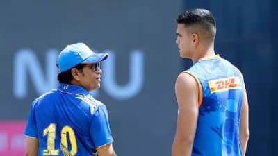 सचिन तेंडुलकर याच्या लेकाने रचला इतिहास, थेट पलटवला सामनाच, अशी गोलंदाजी केली की फलंदाजानींही...