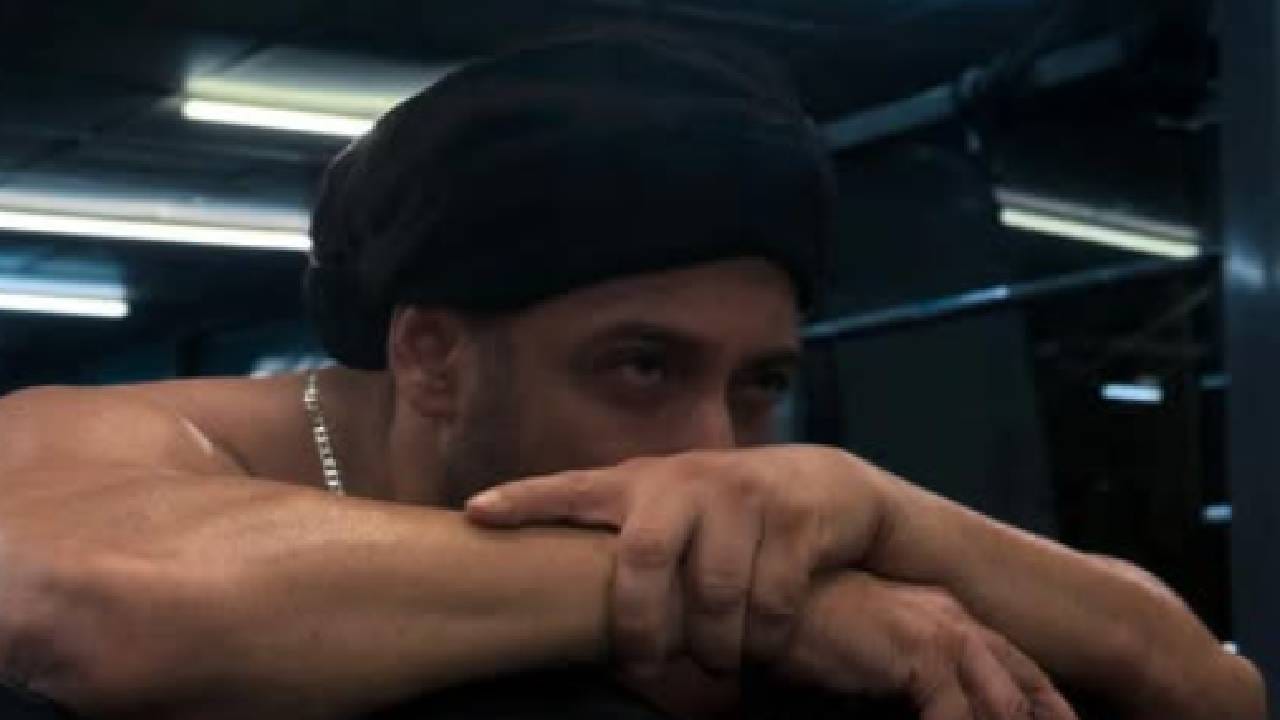 कधी बॅकग्राऊंड डान्सर तर कधी 75 रुपये पगार, आज हा अभिनेता करतोय बॉलिवूडवर राज्य कधी बॅकग्राऊंड डान्सर तर कधी 75 रुपये पगार, आज हा अभिनेता करतोय बॉलिवूडवर राज्य