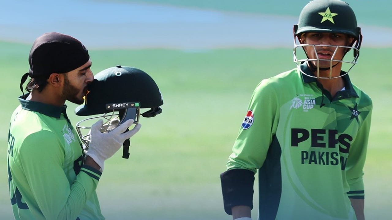 समीर मिन्हास हा पाकिस्तानच्या विजयाचा हिरो ठरला. समीरने अंतिम सामन्यात 113 चेंडूत 172 धावांची खेळी केली.  समीरने या खेळीत 9 षटकार आणि 17 चौकार लगावले होते. (Photo Credit -X)