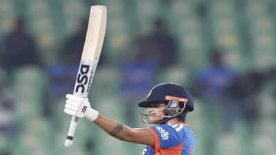 Shafali verma : शफाली वर्माच्या निशाण्यावर वर्ल्ड रेकॉर्ड, लेडी सेहवागला फक्त 43 धावांची गरज