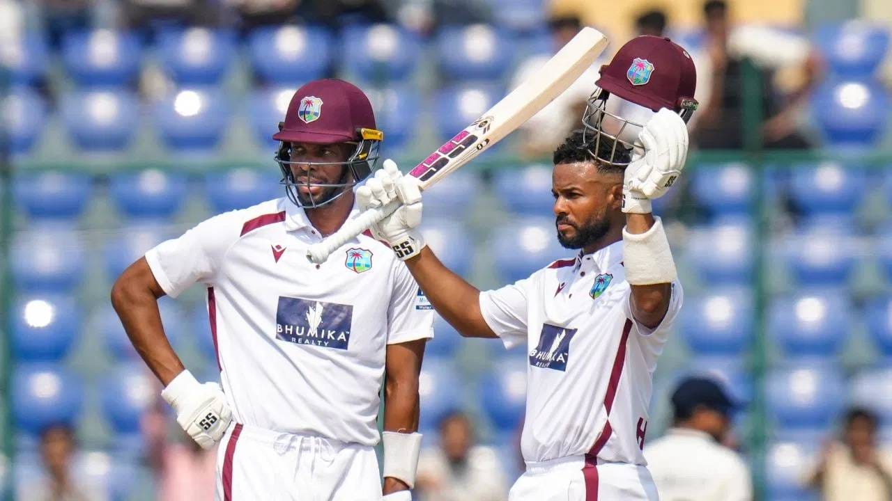 2025 मध्ये सर्वाधिक शतके झळकावणाऱ्या खेळाडूंच्या यादीत वेस्ट इंडिजचा फलंदाज शाई होप तिसऱ्या क्रमांकावर आहे. त्याने 50 डावांमध्ये 1760 धावा केल्या आणि पाच शतके केली. होपने नऊ अर्धशतकेही झळकावली आहेत.  (फोटो- PTI)