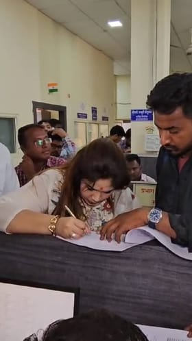 मंत्री संजय शिरसाट यांची कन्या हर्षदा यांनी प्रभाग क्र 18 भरला उमेदवारी अर्ज