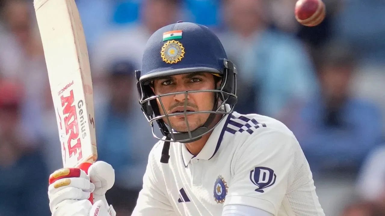 शुबमनला 2025 वर्षात कसोटी आणि एकदिवसीय संघांच्या कर्णधारपदाची जबाबदारी मिळाली. शुबमनने यासह रोहित शर्मा याची जागा घेतली. शुबमनने वर्षभरात अपवाद वगळता बॅटिंगने चमकदार कामगिरी केली. शुबमन 2025 वर्षात सर्वाधिक आंतरराष्ट्रीय धावा करणारा फलंदाज ठरला. (Photo Credit: PTI)