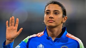 लग्न मोडल्यानंतर स्मृती मानधनाच्या आयुष्यात परतला आनंद; चाहतेही खुश!.