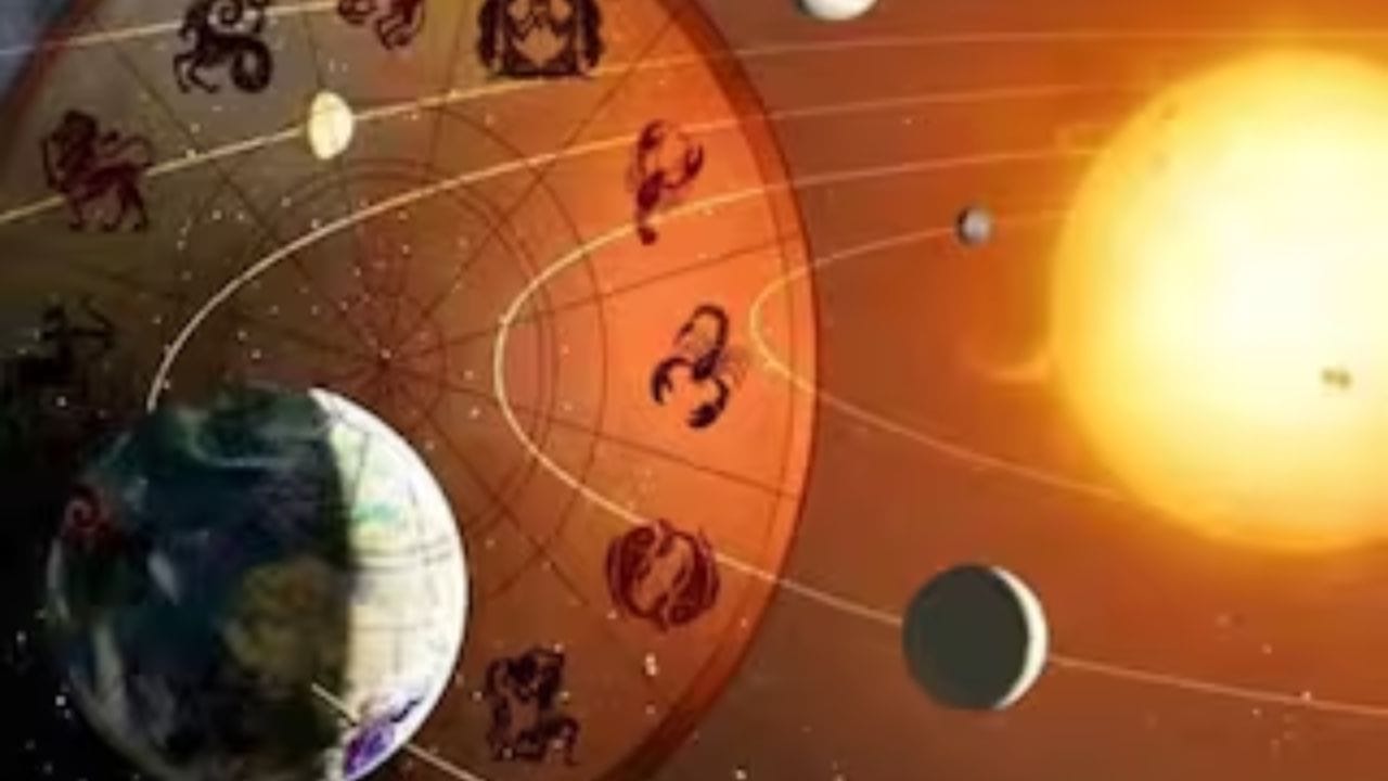 गुरु ग्रह हा ज्ञान, धर्म, शिक्षण, श्रद्धा, संपत्ती आणि शुभ कर्मांसाठी जबाबदार आहे. धनु राशी ही गुरुची स्वतःची रास आहे. गुरू आणि सूर्य हे दोन्ही शक्तिशाली "राजयोगकारक" ग्रह आहेत. गुरूच्या राशीत सूर्याचे गोचर व्यक्तीच्या आयुष्यात धार्मिक, बौद्धिक तसेच सामाजिक क्षेत्रात प्रगतीच्या नव्या संधी निर्माण करते. मंगळवार, 16 डिसेंबर 2025 रोजी पहाटे 04:26 वाजता सूर्य वृश्चिक राशी सोडून धनु राशीत प्रवेश करेल. या सूर्य गोचराचा सर्व 12 राशींवर काय परिणाम होईल, ते जाणून घेऊया.