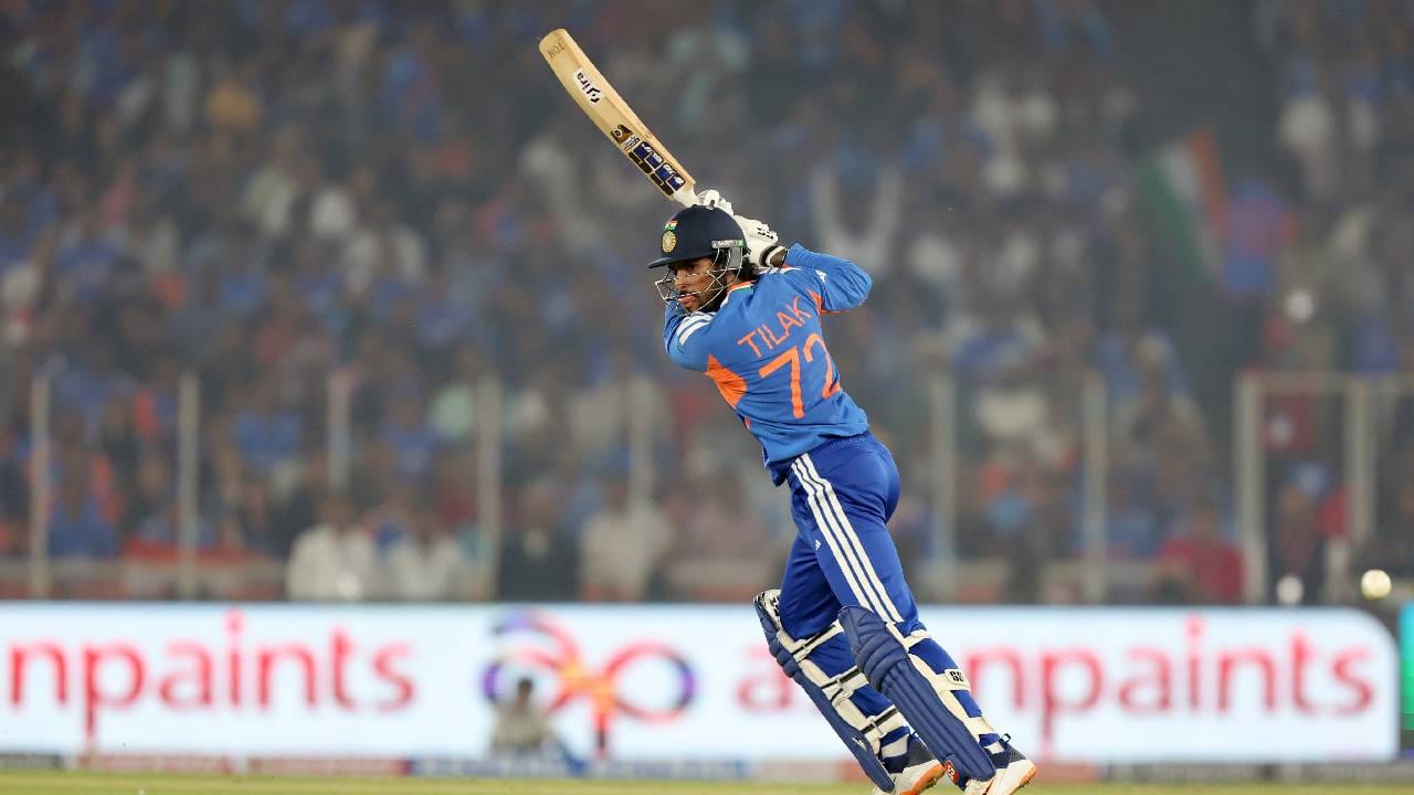 तिलक वर्माने 2023 मध्ये वेस्ट इंडिजविरुद्धच्या मालिकेतून टी20 आंतरराष्ट्रीय क्रिकेटमध्ये पदार्पण केले होते. आतापर्यंत 40 सामने खेळले असून 37 डावांमध्ये 49.25 च्या सरासरीने आणि 143.97 च्या स्ट्राईक रेटने 1182 धावा केल्या आहेत. (Photo- BCCI Twitter)