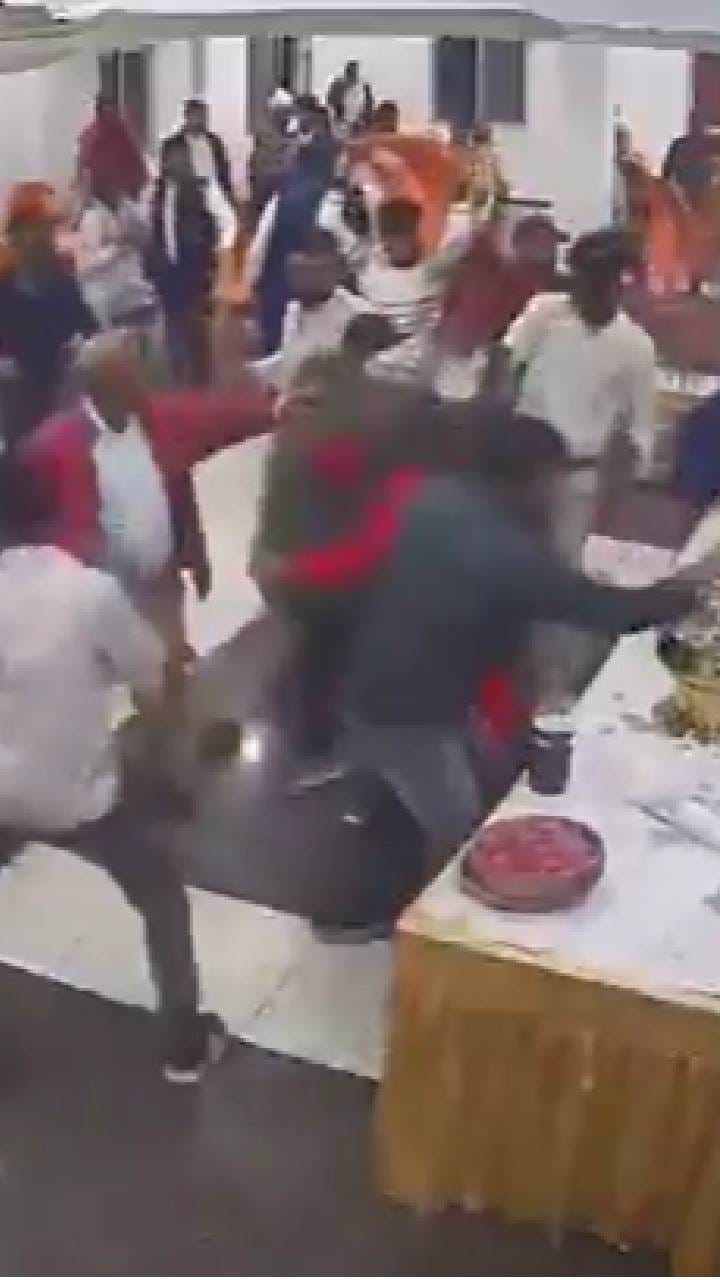 बोधगया येथील एका हॉटेलमध्ये रसगुल्ले खाण्यावरून मारामारी