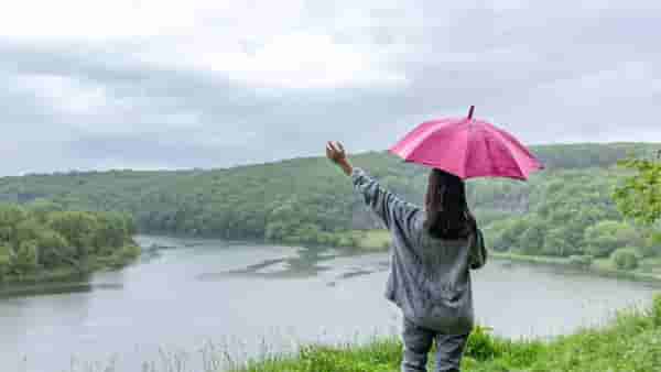 2025 मध्ये पर्वत रांगापासून ते समुद्रापर्यंत, ही 6 ठिकाणं प्रवास करण्याऱ्यांसाठी ठरली सर्वोत्तम