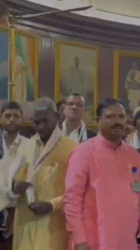 मेळघाटातील आदिवासी बांधवांची दिल्लीत संसदवारी