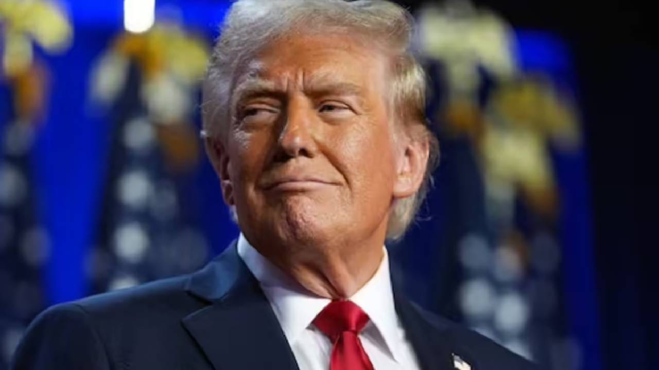 डोनाल्ड ट्रम्प यांना समजणे कठीण नाही महाकठीण, थेट ट्रम्प यांच्या कंपनीची भारतात 1 लाख कोटींची गुंतवणूक, याठिकाणी... डोनाल्ड ट्रम्प यांना समजणे कठीण नाही महाकठीण, थेट ट्रम्प यांच्या कंपनीची भारतात 1 लाख कोटींची गुंतवणूक, याठिकाणी...