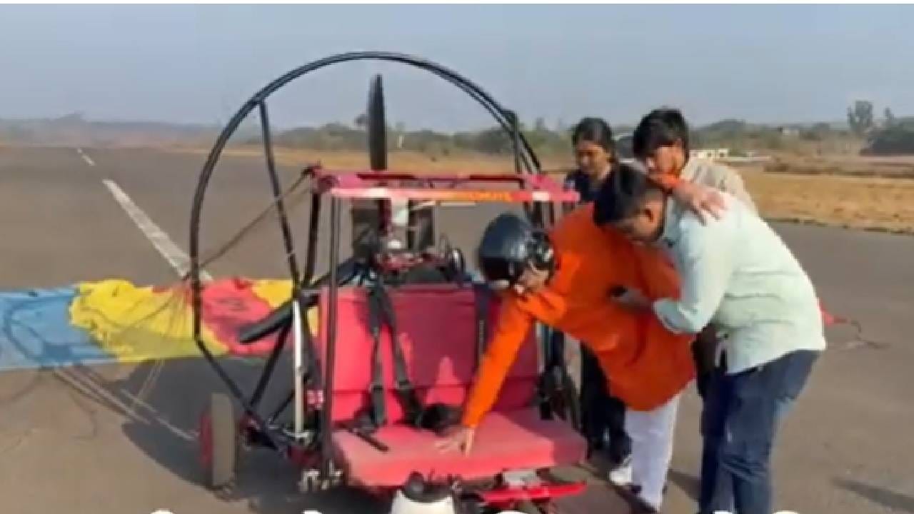  डॉ.विजय तनपुरे यांच्या या ऐतिहासिक उड्डाणाचं नियोजन आणि मार्गदर्शन उद्योजक कॅप्टन विजय सेठी यांनी केल होत. दोन विजय एकत्र आले आणि हा विजय घडला हा संदेश या उपक्रमातून साकार झालाय.