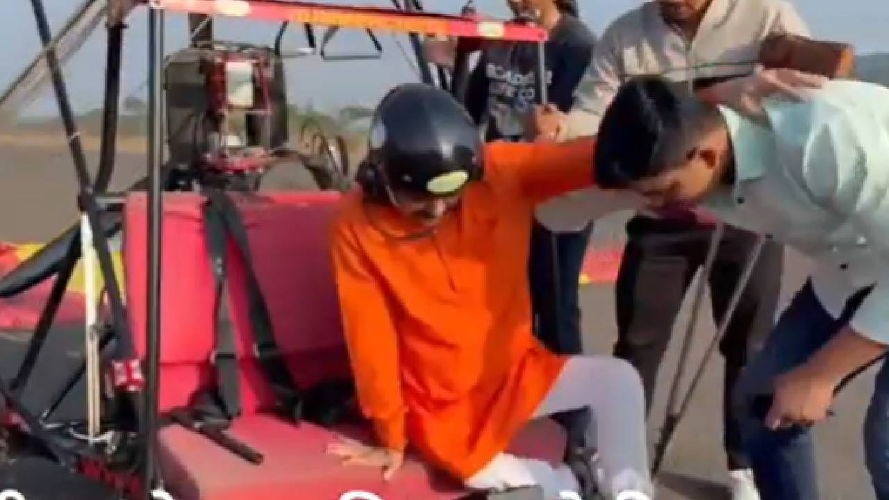 या ऐतिहासिक उड्डाणानंतर डॉ. तनपुरे यांनी भावना व्यक्त केल्या. ते म्हणाले, “माझा विजय आकाशात दिसतोय आणि विजय सेठी यांचा विजय माझ्या मनात आहे.” सध्या सर्वत्र तनपुरे यांनी केलेल्या विक्रमाची चर्चा सुरु आहे. 