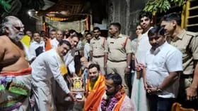 दोन सेंच्युरीनंतर विराट भक्तीमध्ये लीन, या मंदिरात दर्शनासाठी गेला.