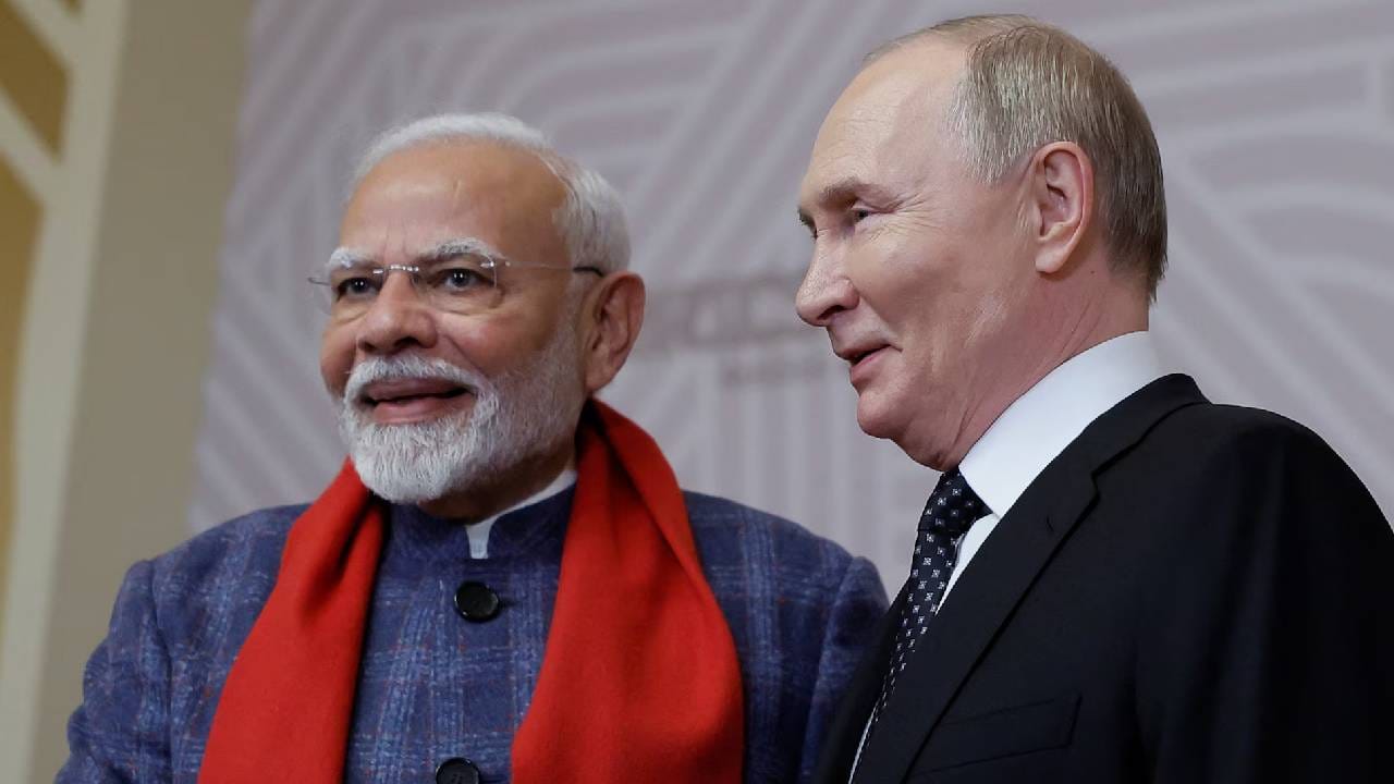 व्लादिमीर पुतिन यांनी केले भारताला मालामाल, तब्बल 300 वस्तूंची यादी तयार, डोनाल्ड ट्रम्पला झटका, भारताने थेट.. व्लादिमीर पुतिन यांनी केले भारताला मालामाल, तब्बल 300 वस्तूंची यादी तयार, डोनाल्ड ट्रम्पला झटका, भारताने थेट..