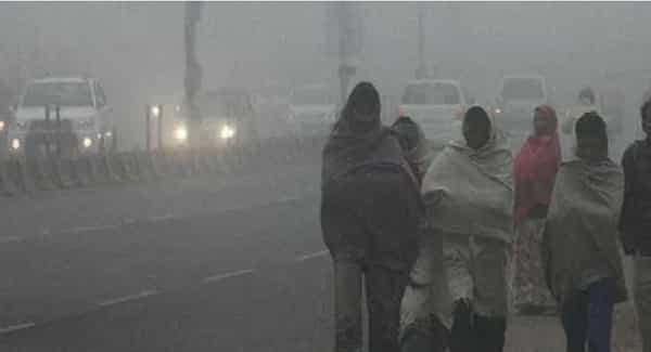 गेल्या काही दिवसांपासून वातावरणातील गारवा वाढला आहे. संपूर्ण महाराष्ट्रभर थंडीचा जोर वाढलेला दिसतोय. काही ठिकाणी तर पारा थेट 15 अंश सेल्सिअसच्याही खाली घसरताना दिसतोय. असे असतानाच आता हवामान विभागाचा चिंता वाढवणारा नवा अंदाज समोर आला आहे.