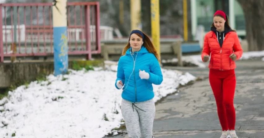 सध्या थंडी वाढल्यामुळे त्याचा परिणाम कांदा पिकावर होण्याची शक्यता आहे. थंडीमुळे कांदा पिकावर मावा, करपा या रोगांचा प्रादुर्भाव वाढू शकतो. तसा अंदाज व्यक्त करण्यात आला आहे. 