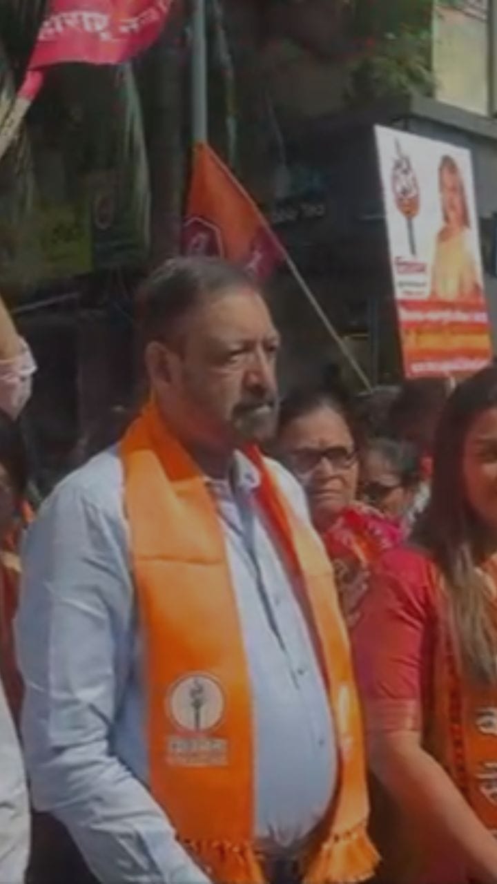 वॉर्ड क्रमांक 1 मधून ठाकरे गटाच्या फोरम परमार यांनी अर्ज भरला