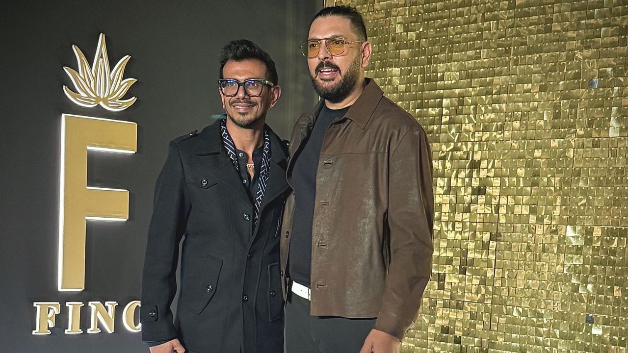 गुरुग्राममधील कोका येथे झालेल्या या कार्यक्रमात सुरेश रैना, युजवेंद्र चहल आणि मोहम्मद कैफ सारखे दिग्गज खेळाडू उपस्थित होते. या सर्वांनी युवराजला नवीन व्यवसायासाठी शुभेच्छा दिल्या. 