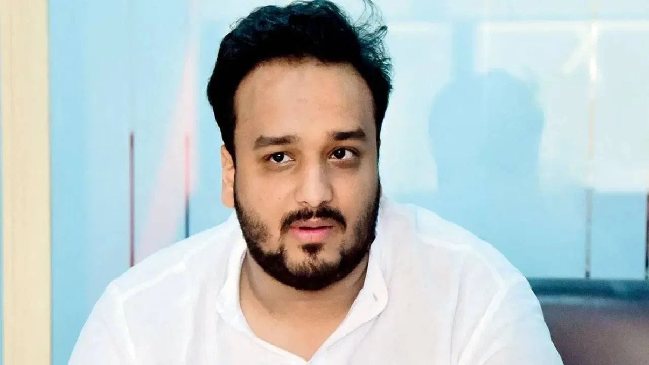 झिशान सिद्दीकी यांची सुरक्ष कमी केली, न्यायालयाचे सरकारला खडेबोल झिशान सिद्दीकी यांची सुरक्ष कमी केली, न्यायालयाचे सरकारला खडेबोल