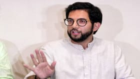 आदित्य ठाकरे स्पष्टच म्हणाले, विरोधी पक्षनेत्यासाठी माझं नाव....