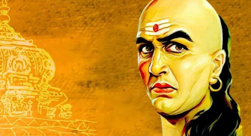 तुम्ही एखाद्या व्यक्तीला पूर्णपणे ओळखत नसाल तर त्याच्यावर लगेच विश्वास ठेवू नका. घाई करू नका. अगोदर त्या व्यक्तीला समजून घ्या. त्याचा स्वभाव कसा आहे? त्याचे कुटुंब काय करते? तसेच तो सामान्य जीवनात कसा वागतो? या सर्व गोष्टी समजून घ्या आणि मगच कोणतेही नाते पुढे न्या. नात्यावर विश्वास ठेवा.