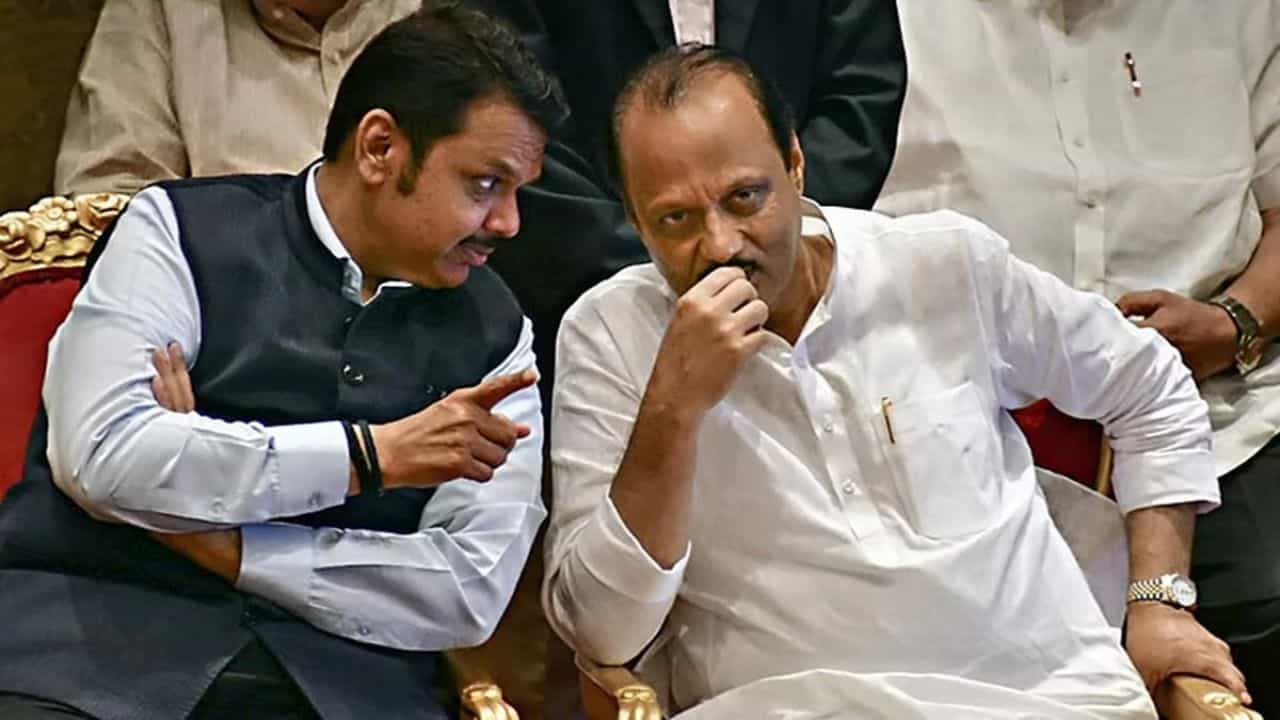 अजितदादांकडून फडणवीसांची भेट; मोठं कारण आलं समोर