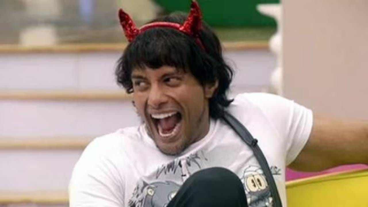 या मालिकेचे दोन एपिसोड्स प्रसारित झाले आहेत. आगामी एपिसोडमध्ये असे काही कलाकार दिसणार आहेत ज्यापैकी ड्रॅगनची भूमिका सर्वात मोठी मानली जातेय. एकता कपूरने ड्रॅगनच्या भूमिकेसाठी कनिका मानची निवड केली आहे. याशिवाय आकाशदीप सहगल 'नागिन 7'मध्ये दिसणार आहे.