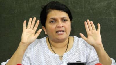 NCP Ajit Pawar : अजित पवारांच्या राजीनाम्याची मागणी करणाऱ्या अंजली दमानिया कोण? थेट माजी मंत्र्याचा सवाल करत गंभीर आरोप