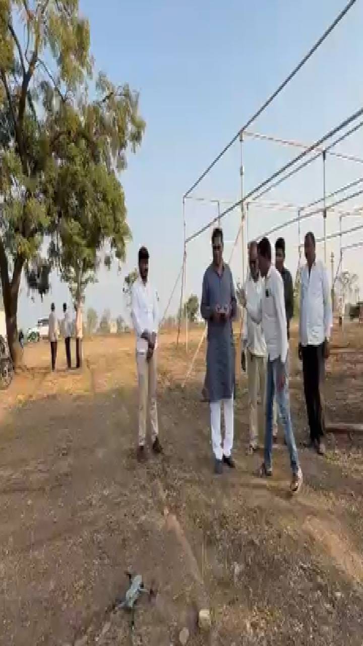 महेश सहकारी साखर कारखाना येथे शेतकरी मेळाव्याचे आयोजन