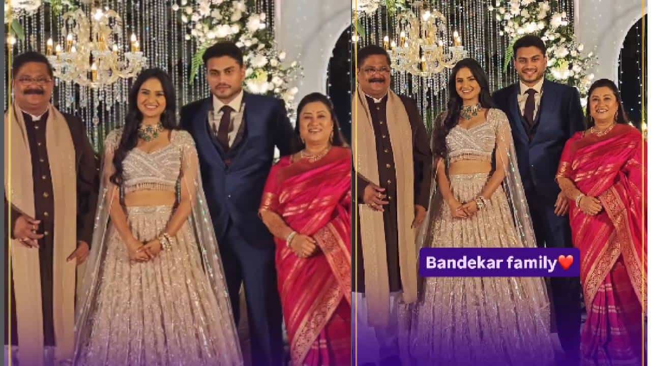 सोहम बांदेकर आणि पूजा बिरारीच्या शाही रिसेप्शन सोहळ्याचे व्हिडीओ सध्या सोशल मीडियावर जोरदार व्हायरल होत आहेत. निळ्या सूटमध्ये सोहम रूबाबदार दिसत होता, तर सिल्व्हर रंगाच्या चमचमत्या लेहंग्यामध्ये नववधू पूजाही खूप सुंदर दिसत होती. मिस्टर अँड मिसेस बांदेकर यांचा हा लूक सर्वांनाच खूप आवडला.(Photos : Social Media)