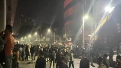 तळ मजल्यावर जाळपोळ, 9 व्या मजल्यावर अडकलेले 28 पत्रकार, दंगलखोर जोरजोरात दरवाजा ठोकत होते, काळ आलेला पण...