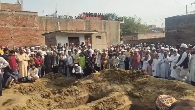जगात कधीच असं घडलं नसेल... एकाच कुटुंबातील पाच जणांवर अंत्यसंस्कार चालू होते, तेवढ्यात ढसाढसा रडणाऱ्या तरुणाला... काय घडलं स्मशानभूमीत?