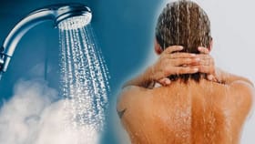 हिवाळ्यात पाण्याने आंघोळ कशी करावी? तज्ज्ञांकडून जाणून घ्या.