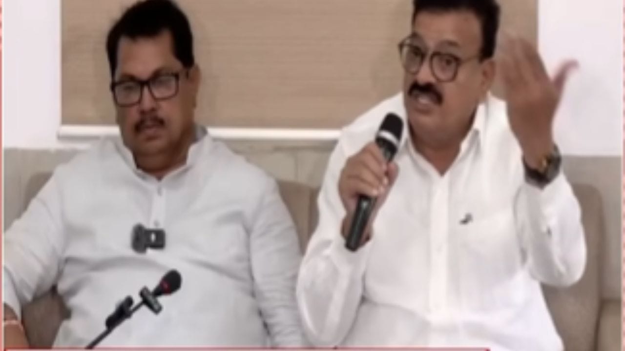 लाडकी बहीण योजनेमुळे सरकार कर्जबाजारी नाही! भास्कर जाधवांचं मोठं विधान लाडकी बहीण योजनेमुळे सरकार कर्जबाजारी नाही! भास्कर जाधवांचं मोठं विधान