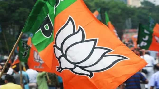 मुंबई महापालिकेसाठी भाजपकडून उमेदवारांची फायनल यादी जाहीर, कोणा कोणाला संधी?