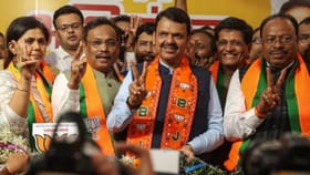 जळगावात मतमोजणीच्या पहिल्याच फेरीत भाजप सुसाट, पाहा किती नगराध्यक्ष.