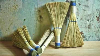 आठवड्यातील या दिवशी चुकूनही झाडू खरेदी करू नका