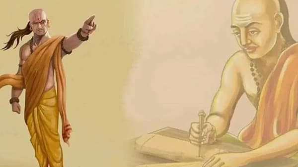 Chanakya Niti : असे लोकं जर घरात असतील तर सावधान, तुमचा जीव धोक्यात आहे
