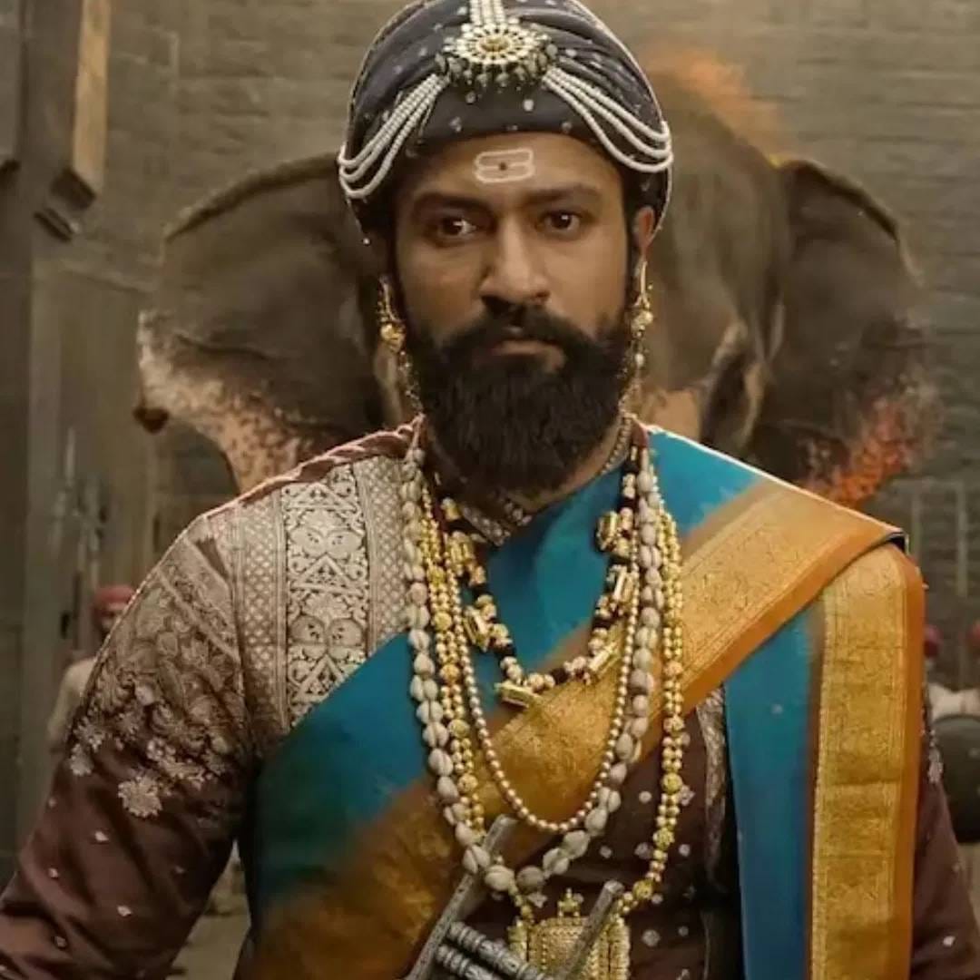 वर्ष 2025 मध्ये अनेक मोठ्या चित्रपटांनी बॉक्स ऑफिसवर जबरदस्त प्रदर्शन केलं. धुरंधर, छावा, सैयारा आणि कांतारा चॅप्टर 1 सारखे ब्लॉकबस्टर चित्रपट आहेतच. पण एक प्रादेशिक भाषेतील सिनेमा सुद्धा हिट ठरला.  