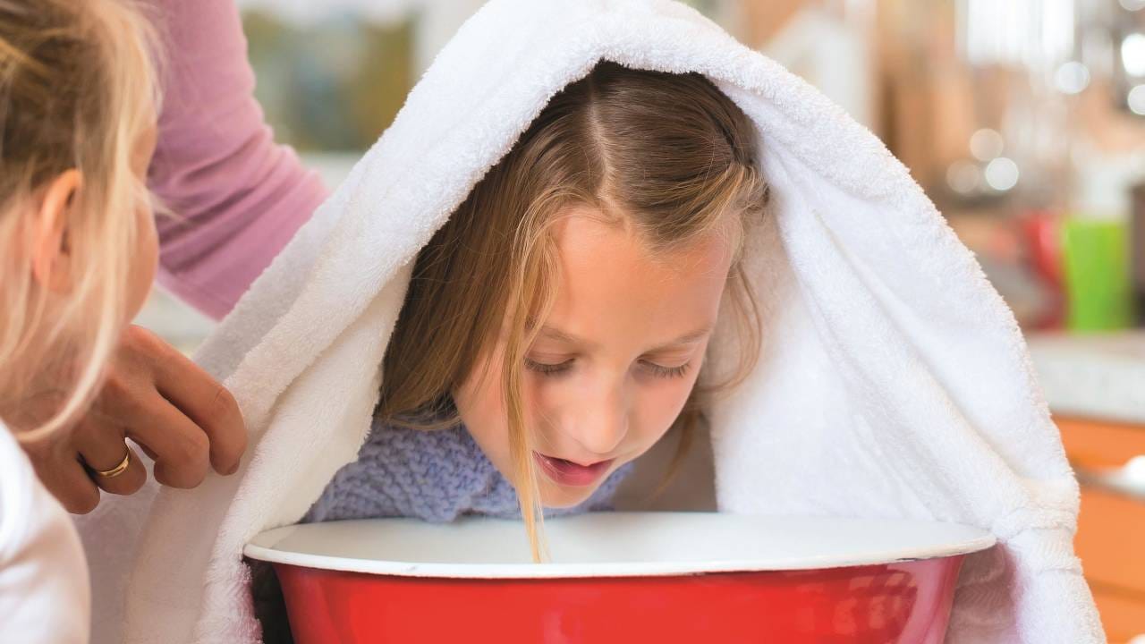 सर्दी खोकला झाल्यास लहान मुलांना वाफ देणे योग्य की अयोग्य?