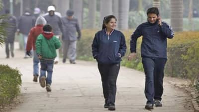 Mumbai weather Update : स्वेटर, जॅकेट्स काढा.. मुंबईकर कुडकुडले, मिळाली डबल गुड न्यूज