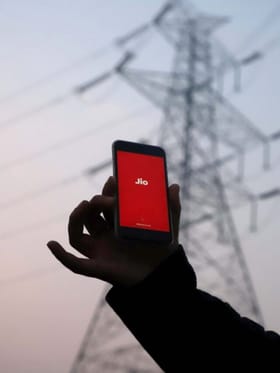 जिओचा सर्वात स्वस्त प्लान, डेटा कॉलिंगसह मिळेल बरेच काही