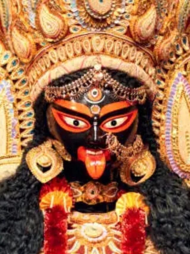 घरात माता कालीची मूर्ती ठेवावी का?