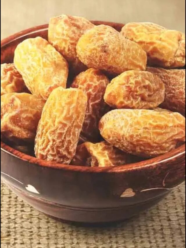 तुमच्या घरात लहान मुल असेल तर, त्याला खारीक नक्की द्या, कारण…