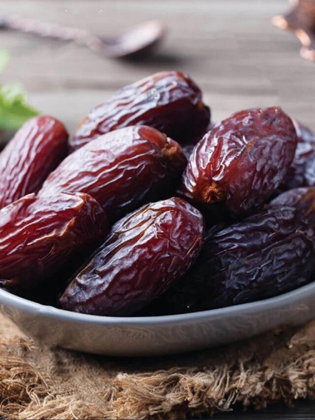 थंडीत फक्त 2 खजूर खा आणि आरोग्यास होणार फायदे पाहा…